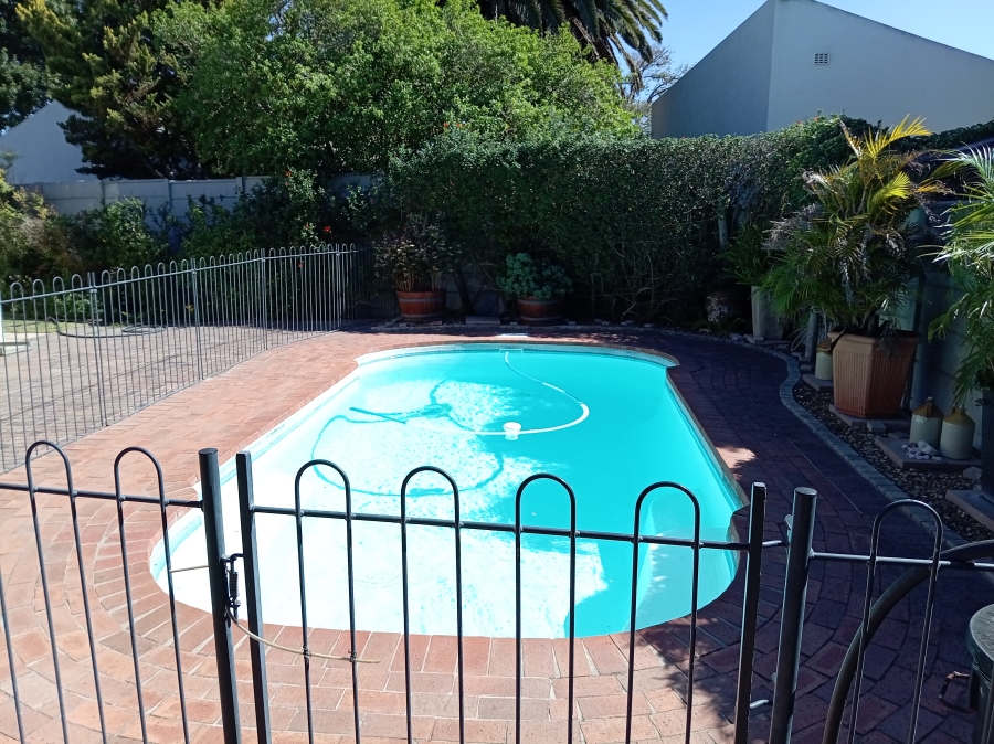 4 Bedroom Property for Sale in Edgemead Western Cape